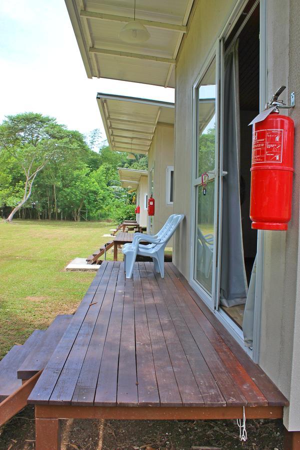 Kiulu Riverside Chalet Tamparuli Exterior photo